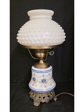 Vintage Quoizel Hurricane-Style Lamp GWTW Parlor Lamp 1973 3-Way Light